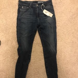 NWT - AG The Farrah High Rise Skinny jeans size 28